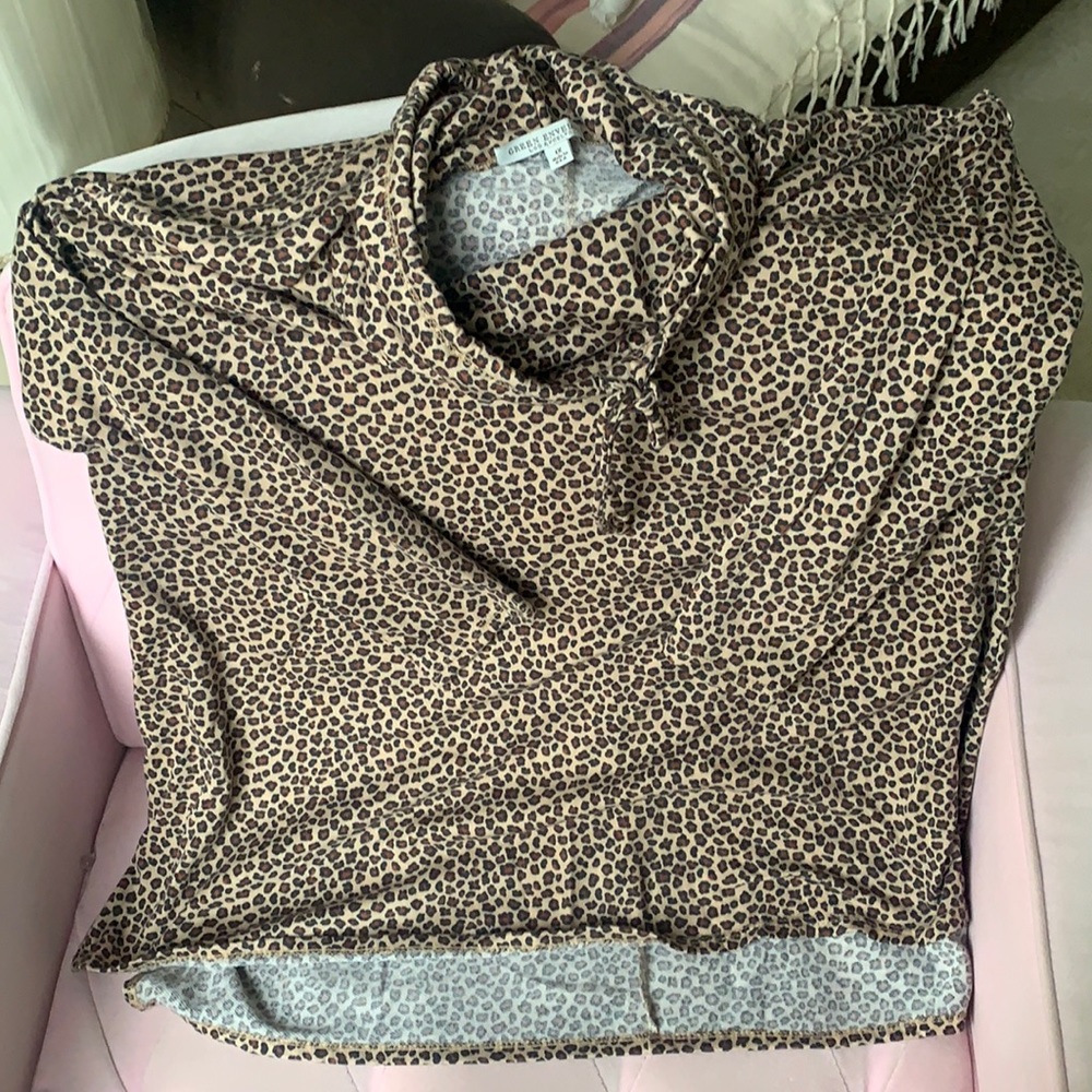 Green Envelope 1x Animal Cowl Neck Top